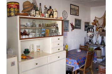 Croazia Privát Slatine, Esterno